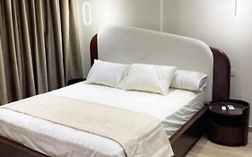Hotel Z-A-R-A Park Goregaon West