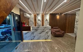 Hotel Z-A-R-A Park Goregaon West